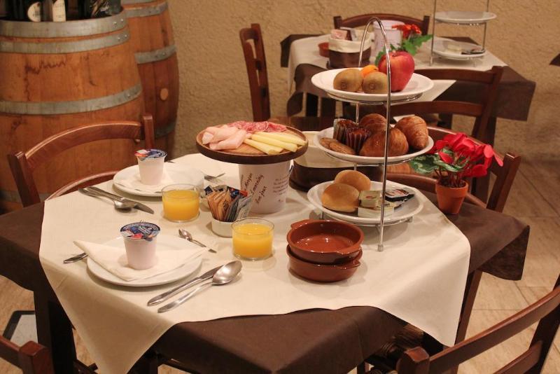 Hotel Opera Dossobuono Εξωτερικό φωτογραφία