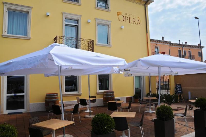 Hotel Opera Dossobuono Εξωτερικό φωτογραφία