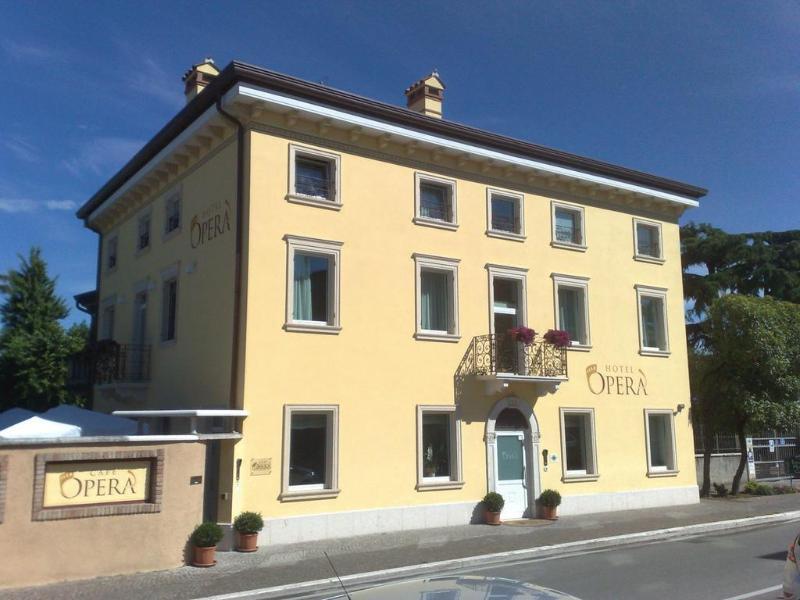 Hotel Opera Dossobuono Εξωτερικό φωτογραφία