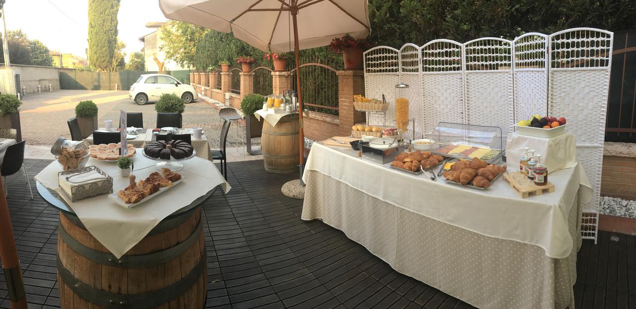 Hotel Opera Dossobuono Εξωτερικό φωτογραφία