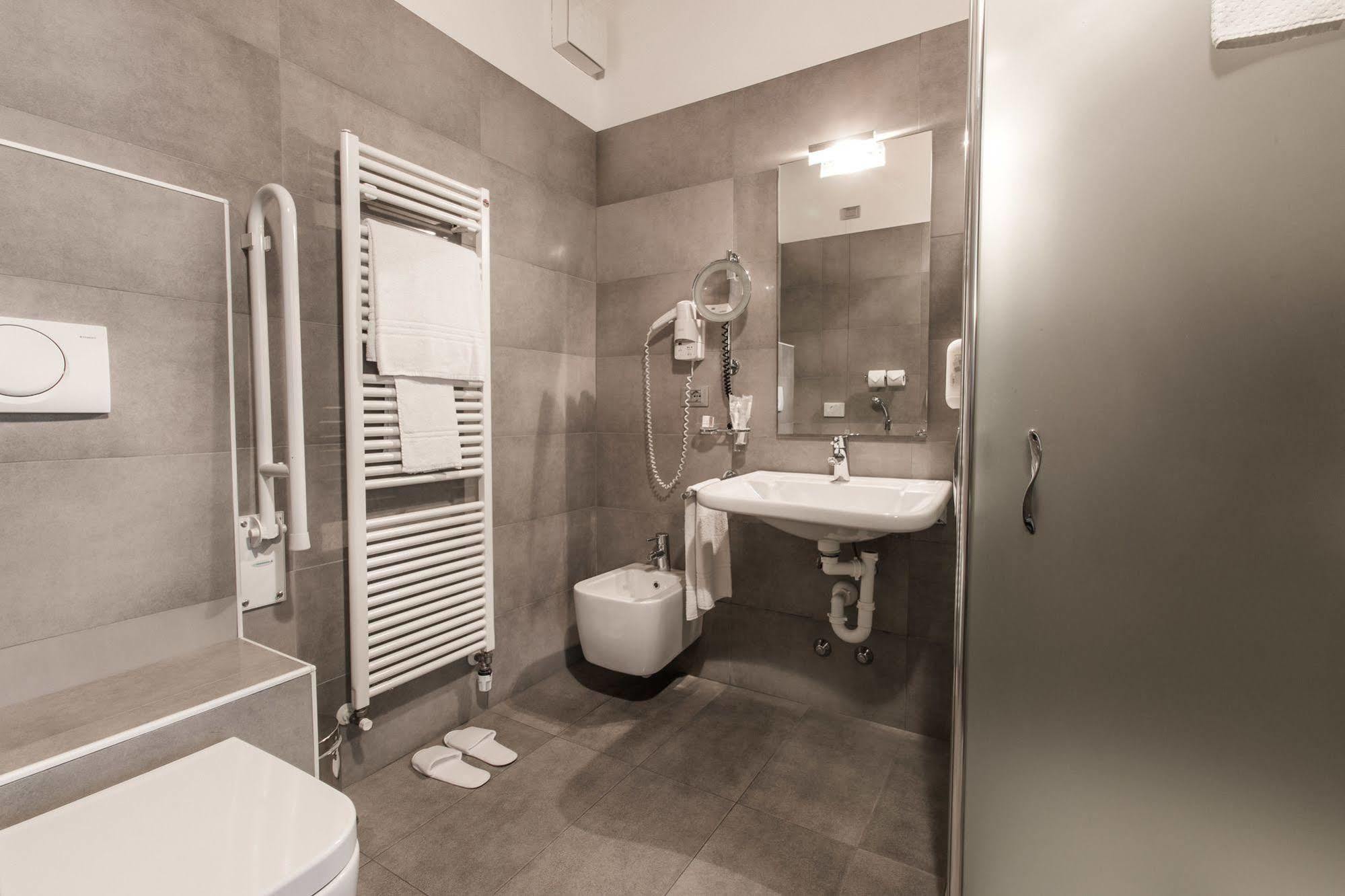 Hotel Opera Dossobuono Εξωτερικό φωτογραφία