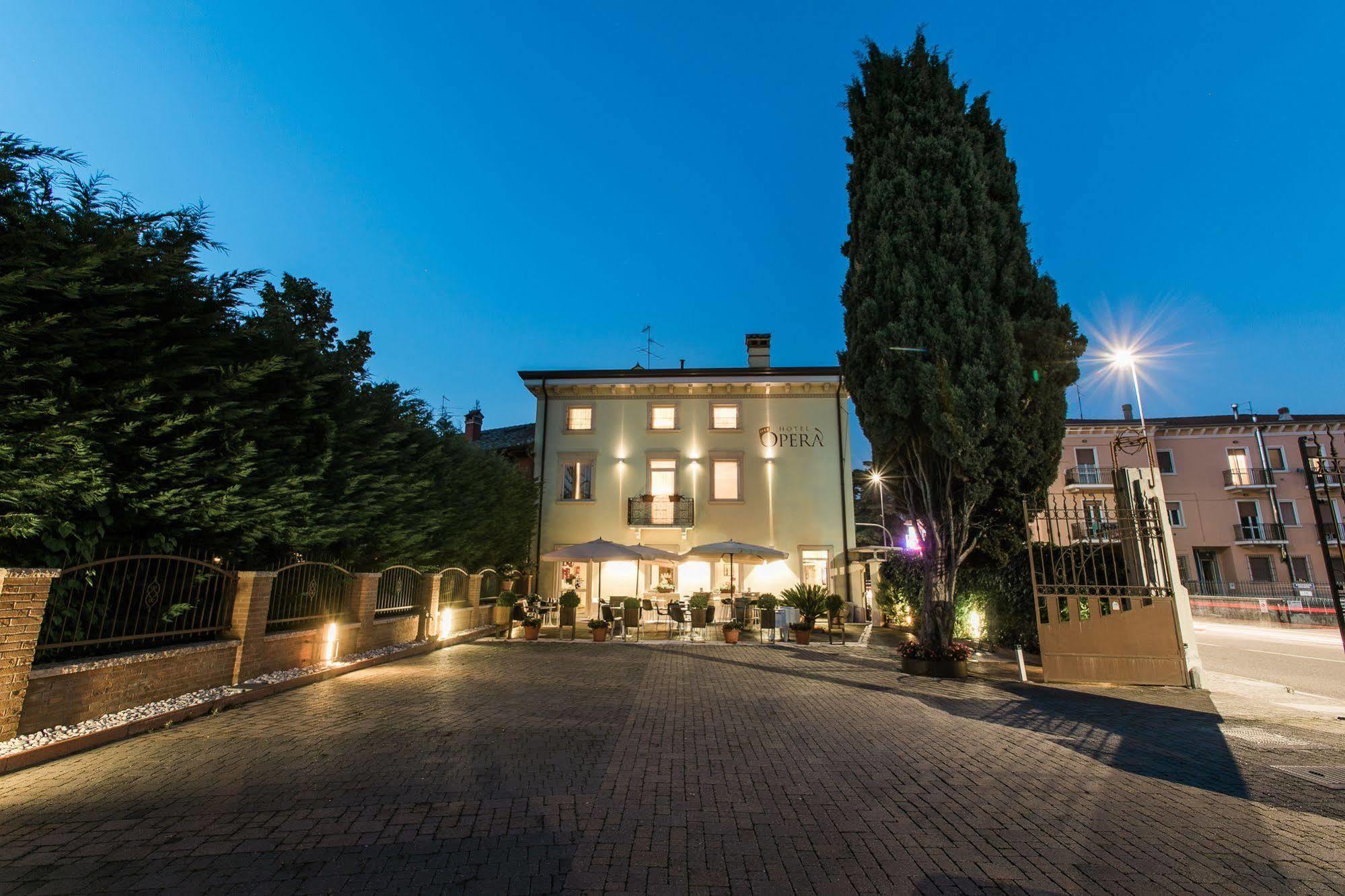 Hotel Opera Dossobuono Εξωτερικό φωτογραφία