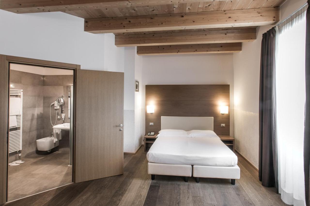 Hotel Opera Dossobuono Εξωτερικό φωτογραφία